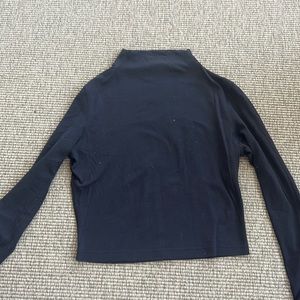 Lululemon Mock Neck Crop Top